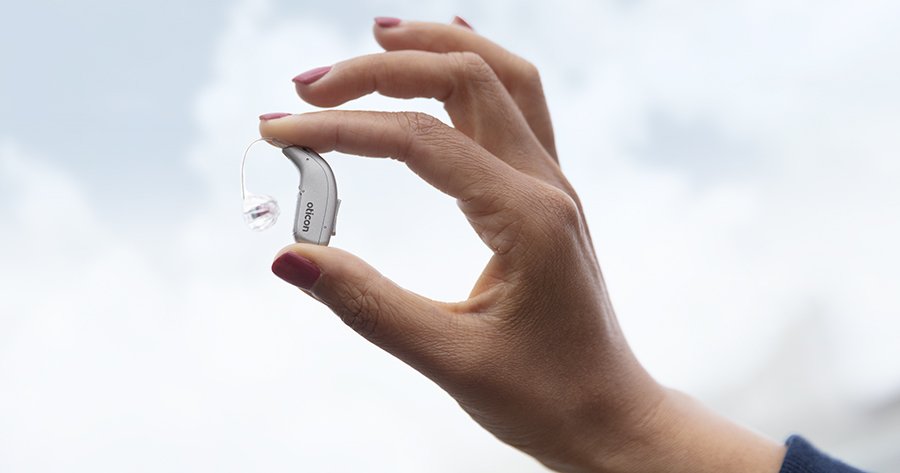 oticon_more_in_hand_jbs_1116-900x473