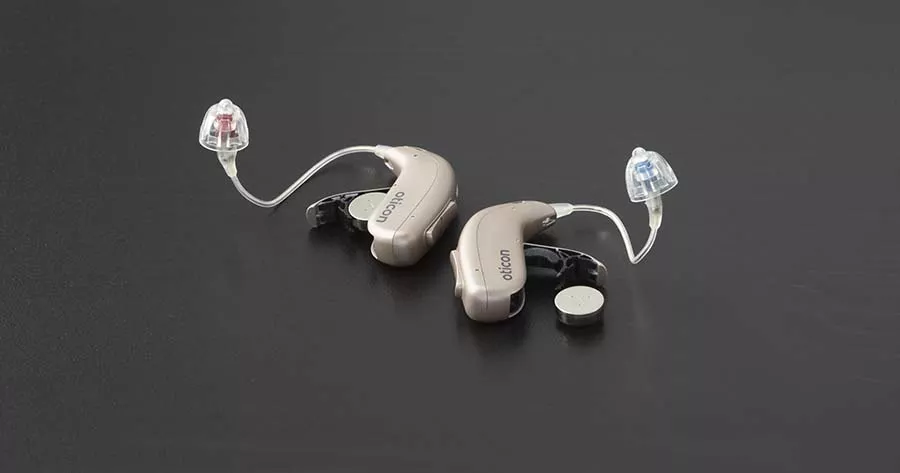 oticon_more_minirite_t_with_batteries_jbs_2487-900x473