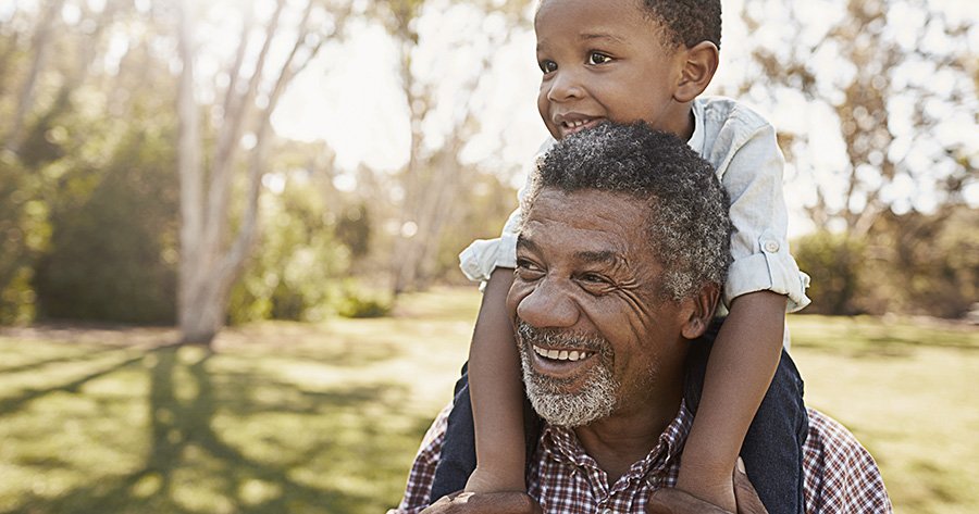 hearingfitness_grandfather_grandson_as-900x473