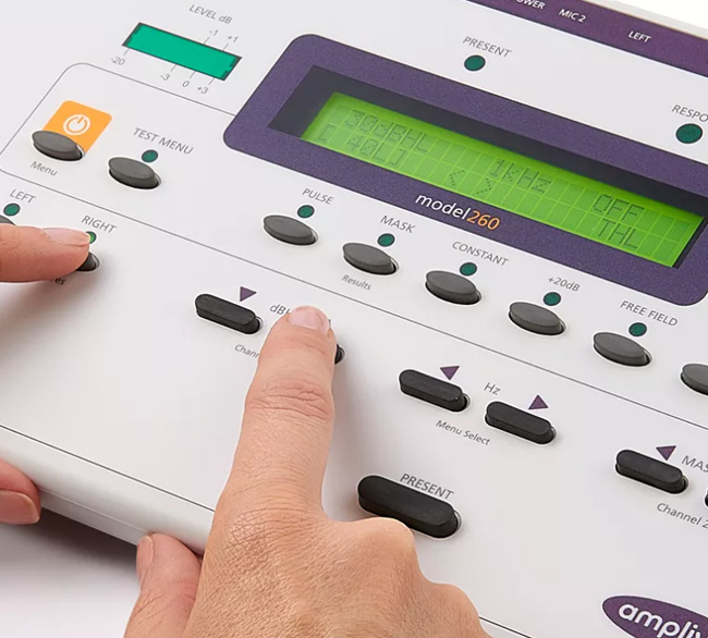Amplivox 260 Diagnostic Audiometer With Audiocups